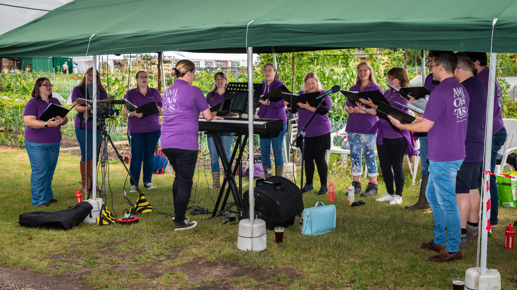 Amicantus choir singing